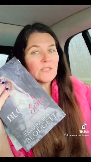 My nails are natural atm - until we get to #mazatlan #mexico #tamararoseblodgett