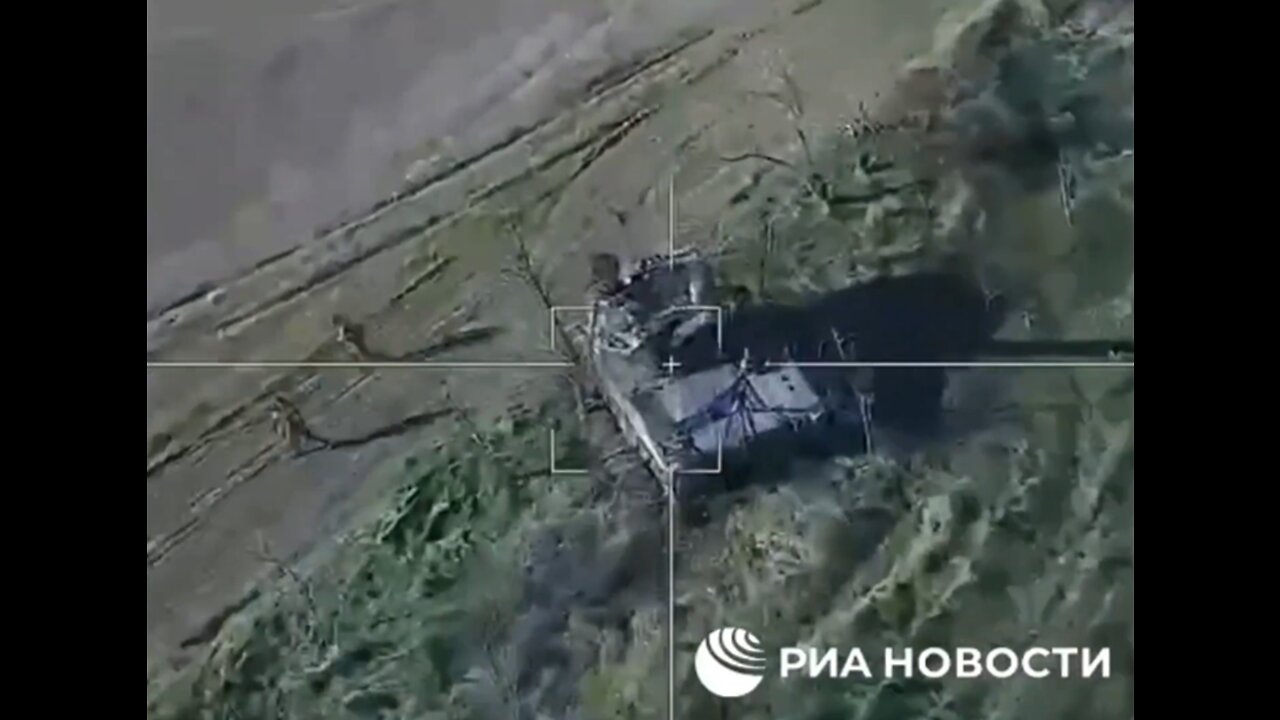 Ukraine: An American M109 Paladin self propelled howitzer has left the chat