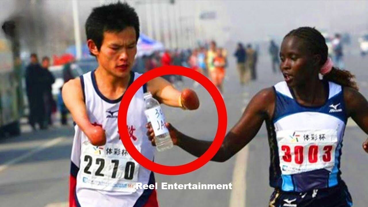 Incredible Acts Of Kindness Caught On Camera [Sports Edition] ⭐⭐⭐⭐⭐