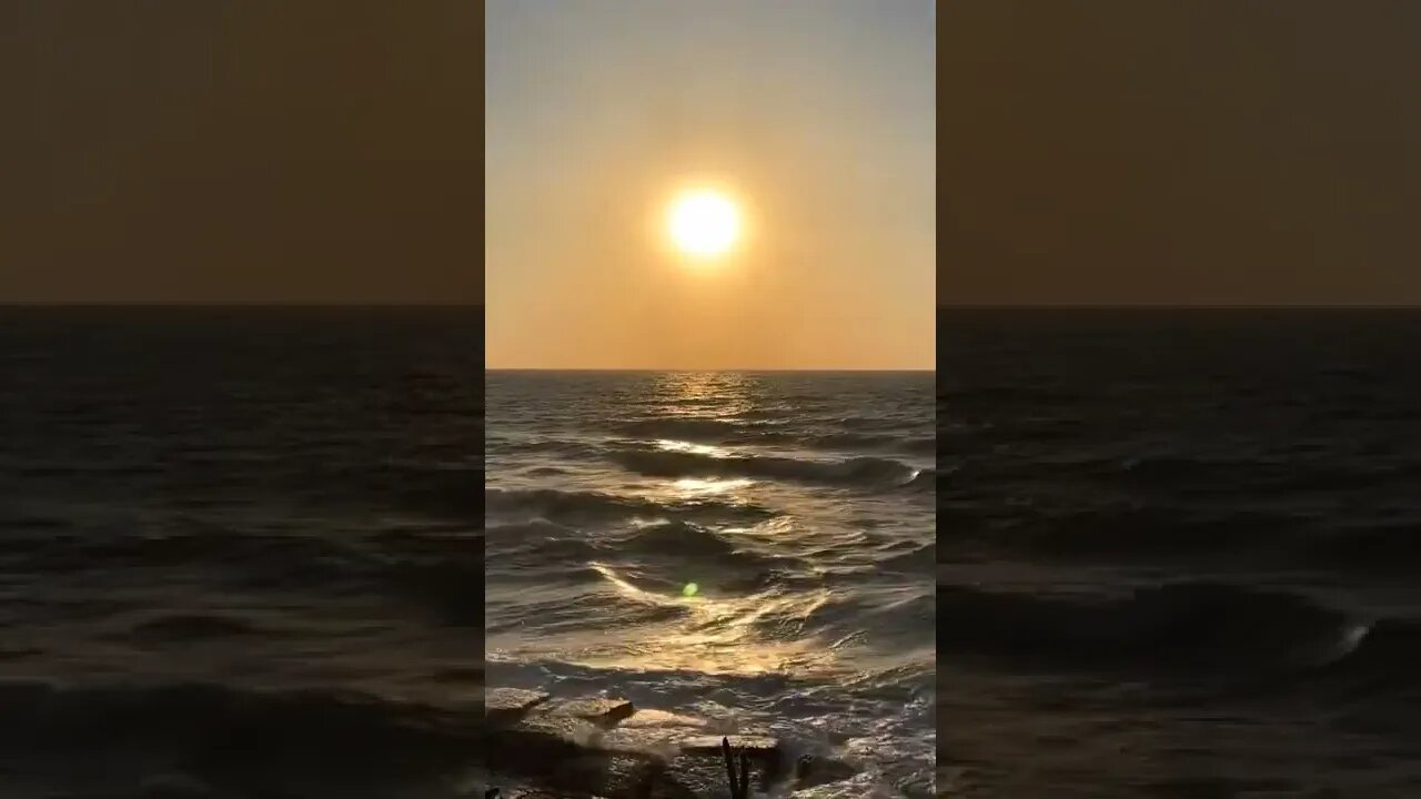 النور مكانه فى القلوب 💙