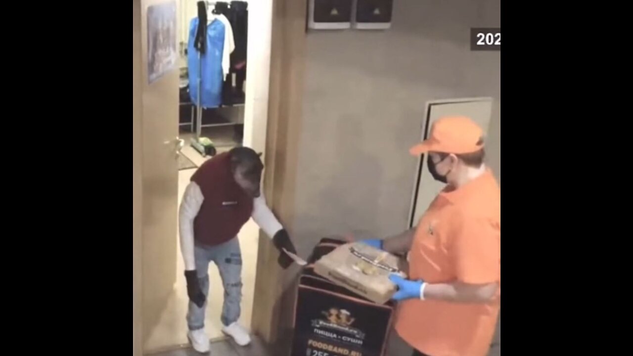 This poor pizza delivery person ...