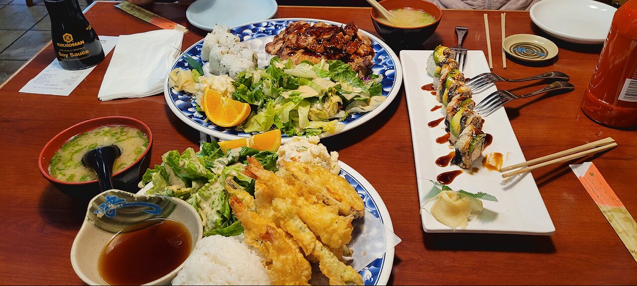 Nice casual dining experience at Katsu Cafe (Teriyaki & tempura plates)