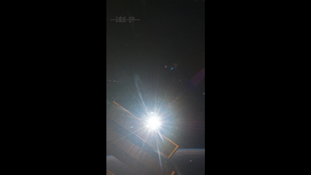 Som ET - 76 - Earth - ISS 034-E-22470-23468 - ISS in Constant Sunlight