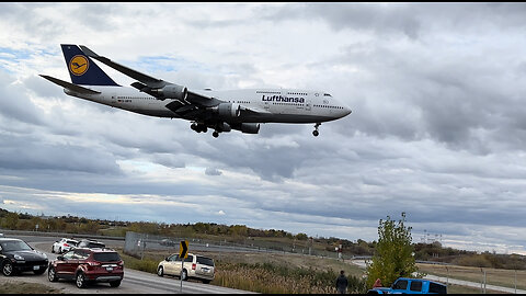 Low Landing at Toronto Pearson Airport