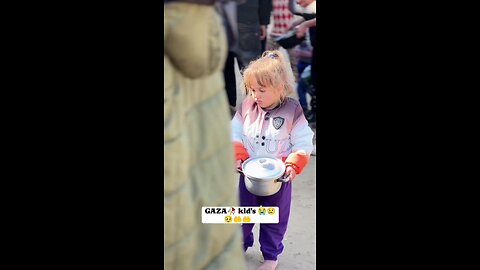 Gaza kids waiting⏳ for food 🥺