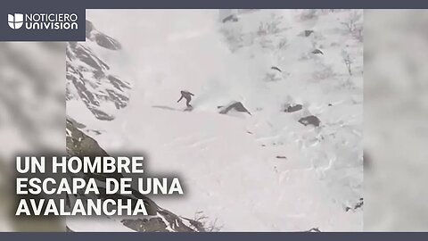 En video: El momento en que un hombre escapa de una avalancha cuando practicaba snowboarding