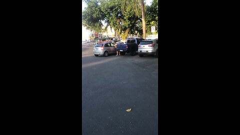 QUEBROU O PAU ENTRE AS GALEGAS. QUASE APANHEI!!!