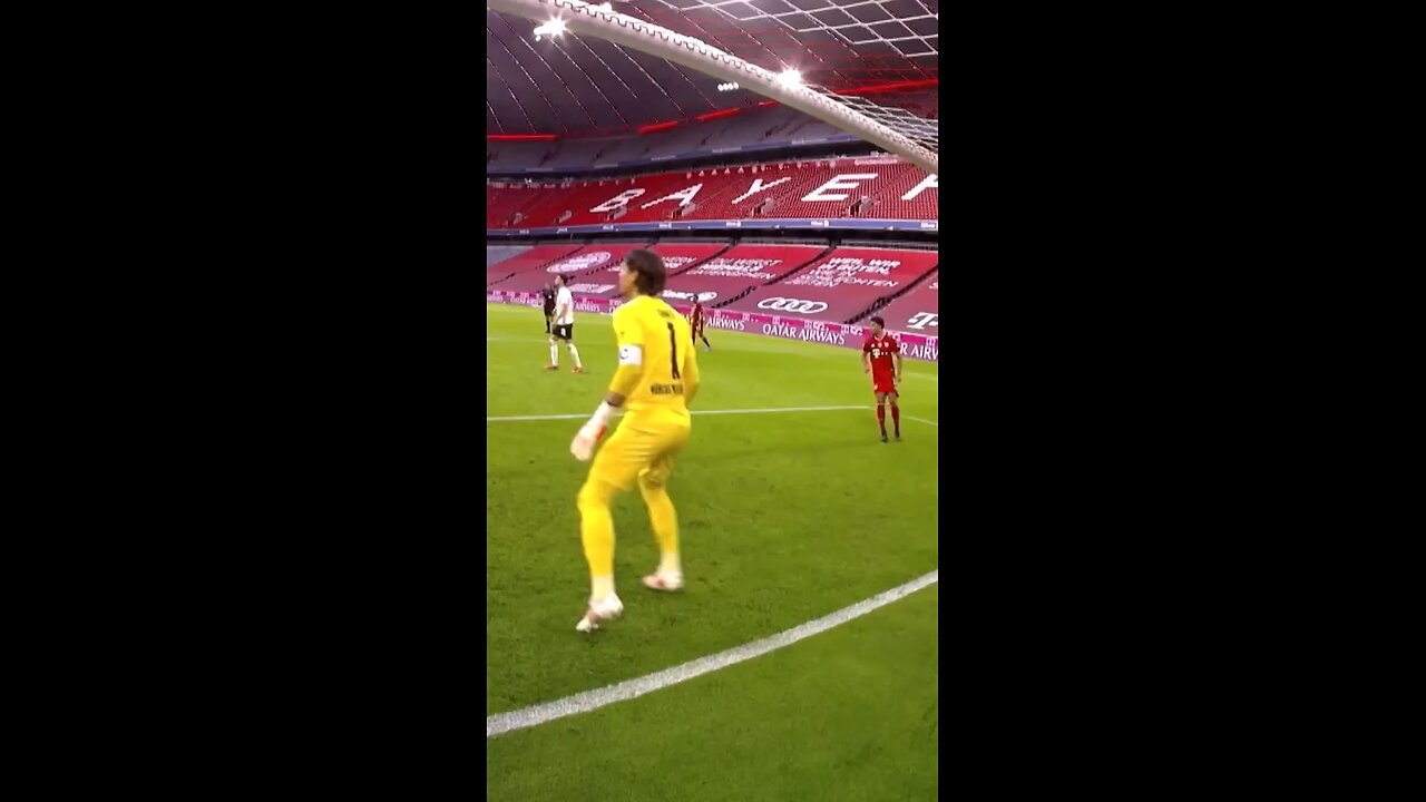 Yann Sommer vs FC Bayern no goal chance (short video)