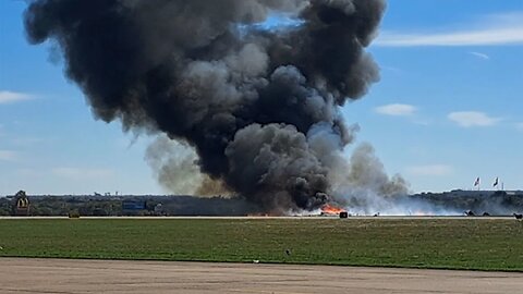 HORRIFIC: Two planes collide in mid-air crash at Dallas Executive Airport