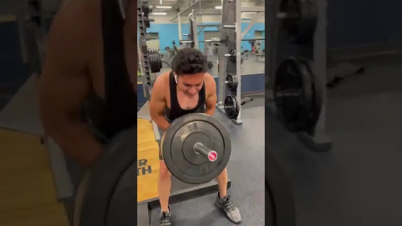 T-bar rows || Upper back and lats workout #shorts #workout #upperbackworkout