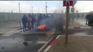 SOUTH AFRICA - Cape Town- Mfuleni Eviction Video (Video) (9nC)
