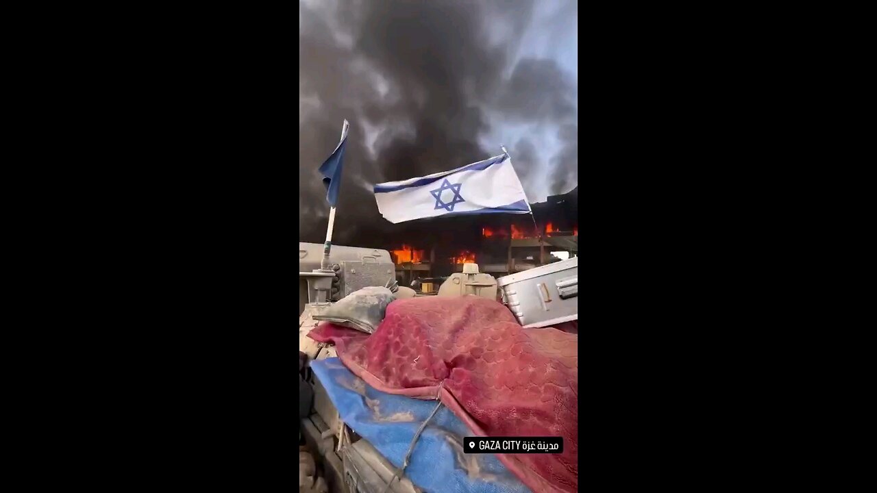 Israeli troops burned Mahdia Al-Shawa School in Beit Hanoun destroying aid supplies displacin people