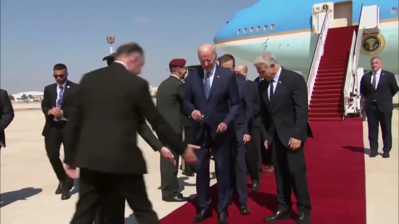 Confused Joe Biden Lands in Israel, Immediately Asks ‘What Am I Doing Now?