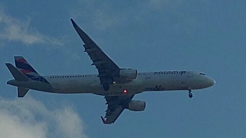 Airbus A321 PT-XPL vindo de Manaus para Fortaleza