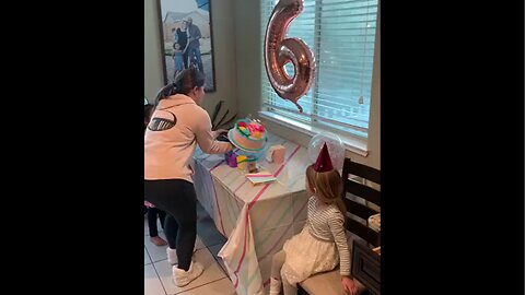 Mom Accidentally Drops Birthday Cacke - Food Fails