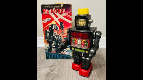 The weird pairing of this Mr Patrol & his original box