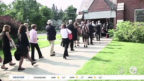 More families relying on crowdfunding for funeral costs amid COVID-19 pandemic