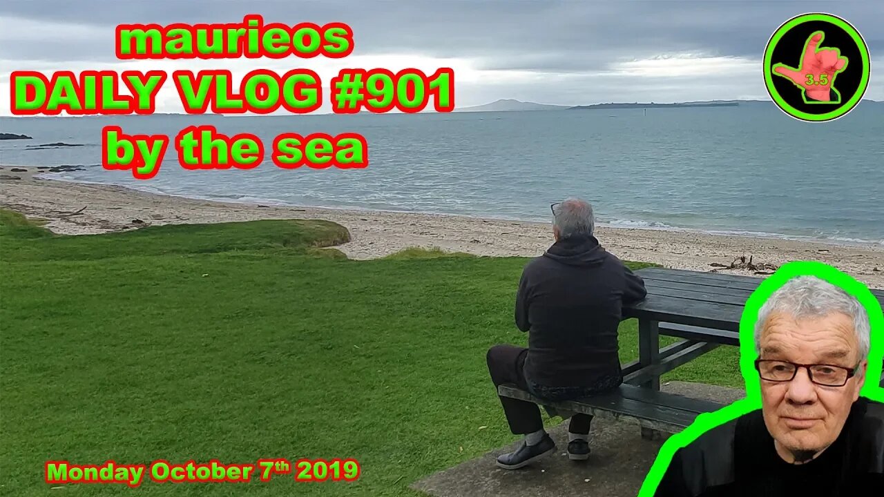 maurieos DAILY VLOG #901 by the sea