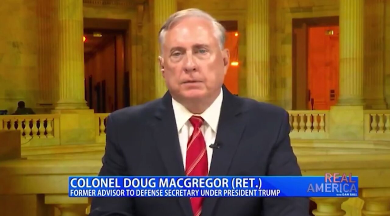 Col. Doug Macgregor: Russia increasing it´s military buildup... Something BIG is about to happen