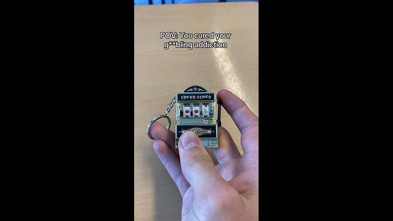 "Bring Vegas Home with These Mini Slot Machine Keychains! 🎰✨"