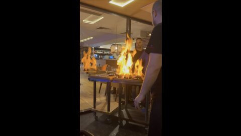 THIS IS HOW YOU EAT OUTSIDE THE MATRIX