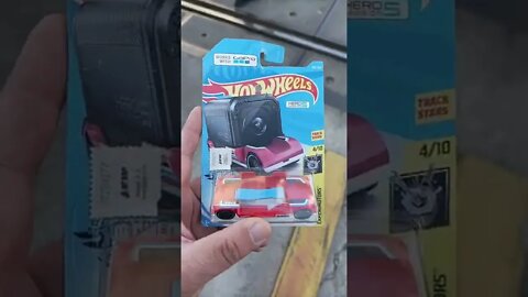 #shorts - Hoy en compras al pedo: Un hotwheels para la GoPro.