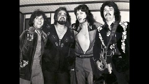 It’s Sunday Spotlight on Music And Musings, Episode #261. It’s Oct. 17, 2021.