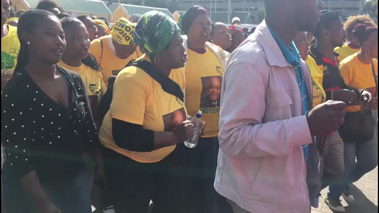 UPDATE 1: ANC supporters march in support of President Zuma (SPN)