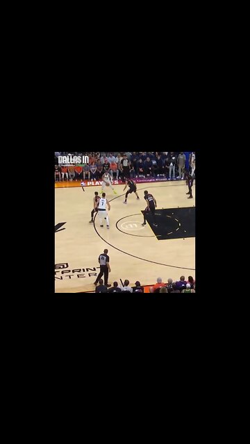 Jalen Brunson be like: Get out ma'way Immature's