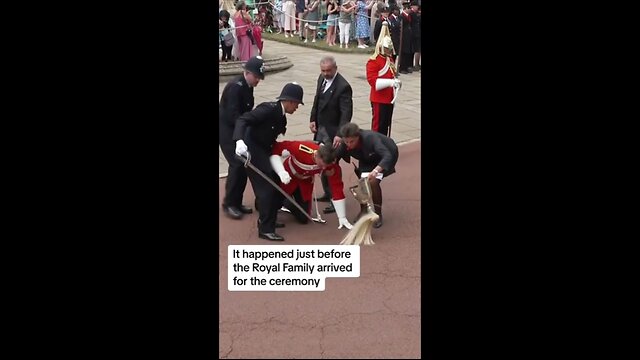 Soldier faints at Windsor Castle