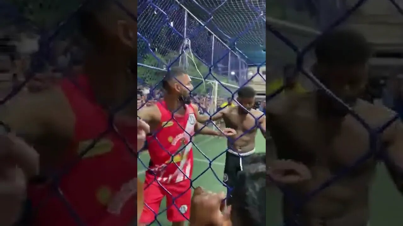 Douglas Luiz jogando bola em Caxias com Wendell - 23/03/2022