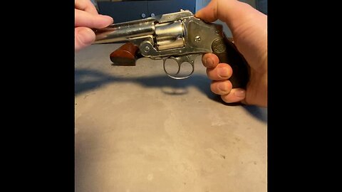 Loading/unloading the 1880's S&W safety hammerless