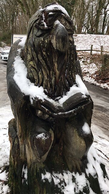 Llandrindod Wells -Wales 🏴󠁧󠁢󠁷󠁬󠁳󠁿 Lakeside dwarf sculpture