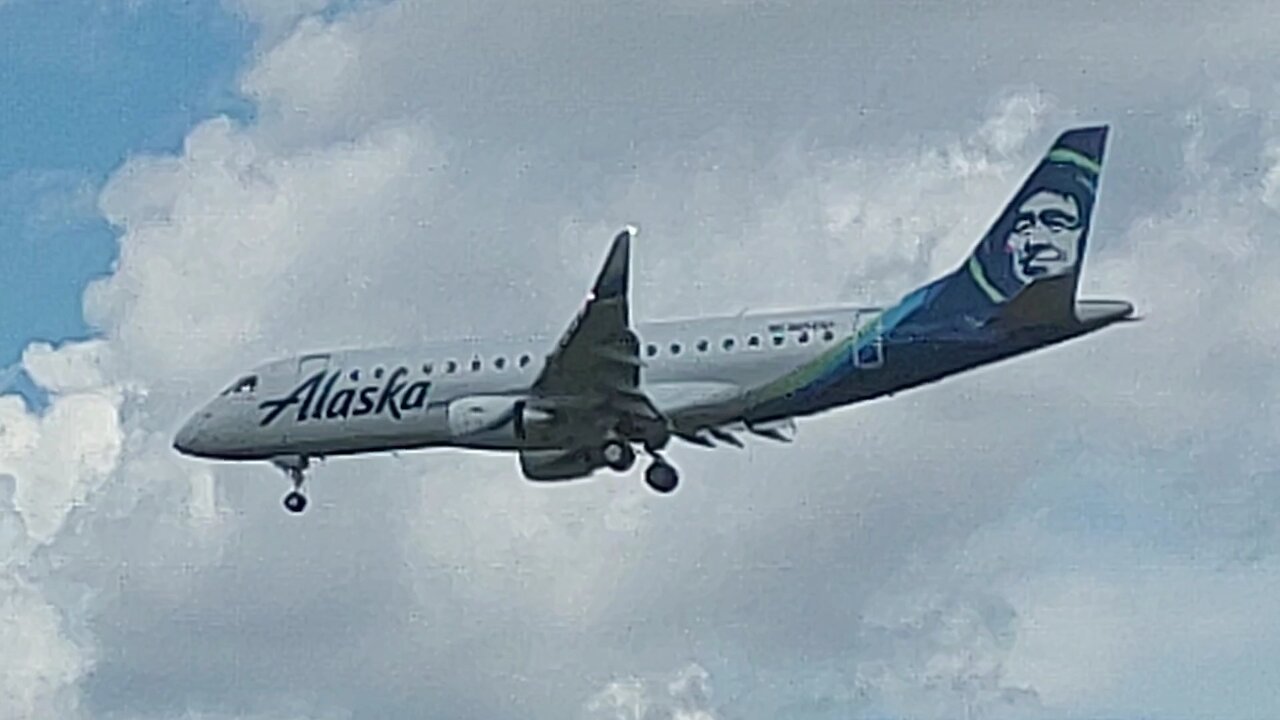 Embraer 175 N658QX coming from Embraer factory in São José dos Campos to Manaus