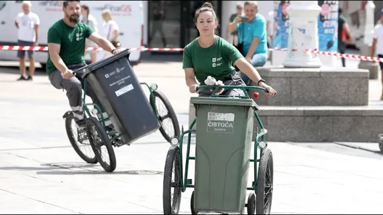 Utrka smetlara u sklopu uličnog festivala Cest is d'best