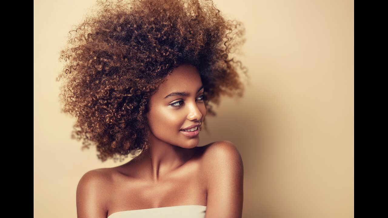 10 Natural Solutions to Tame Frizzy Hair PROMO