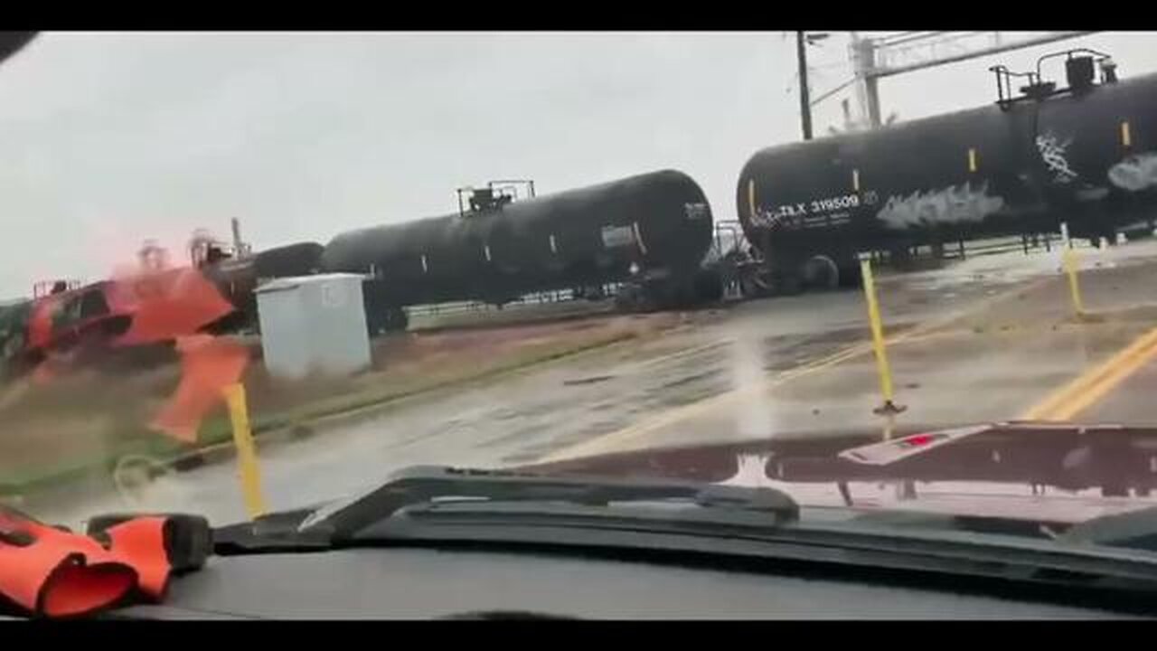 TRAIN DERAILMENT LIVE