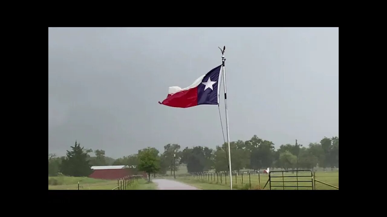 Sunday 8.1.21 - Texas Rain Storm Horses Get A Free Bath & Cool Down