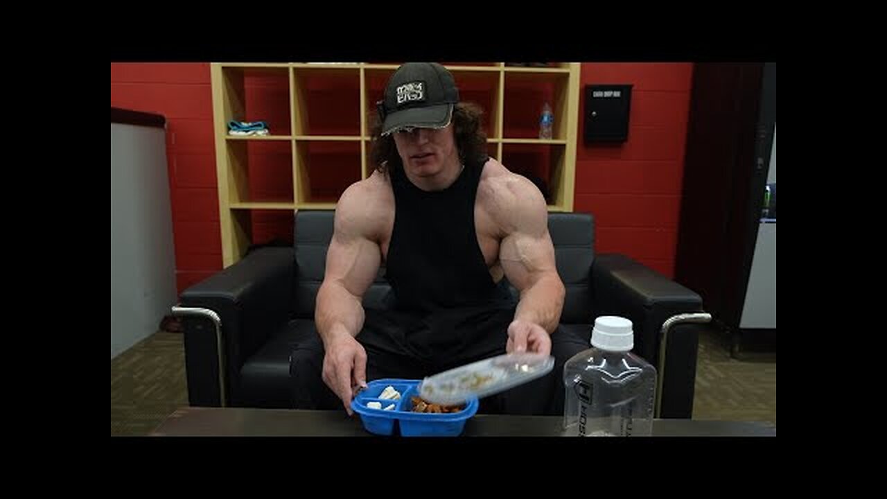 Workout - Fall Cut Day 35 - Chest and Side Delts 235.4 Lbs - Sam Sulek Clips