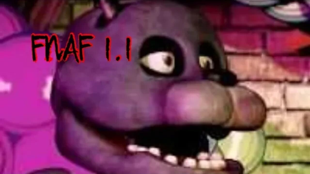 Security Guard plays FNAF!