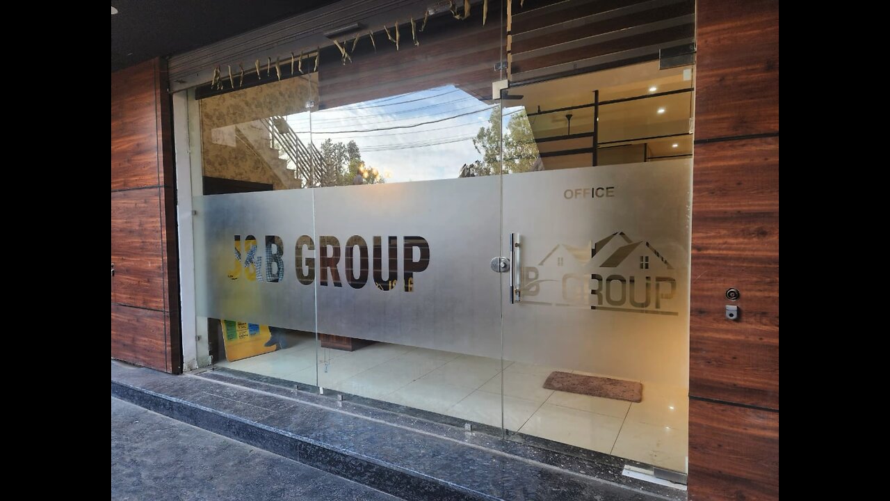 J and b group traders office