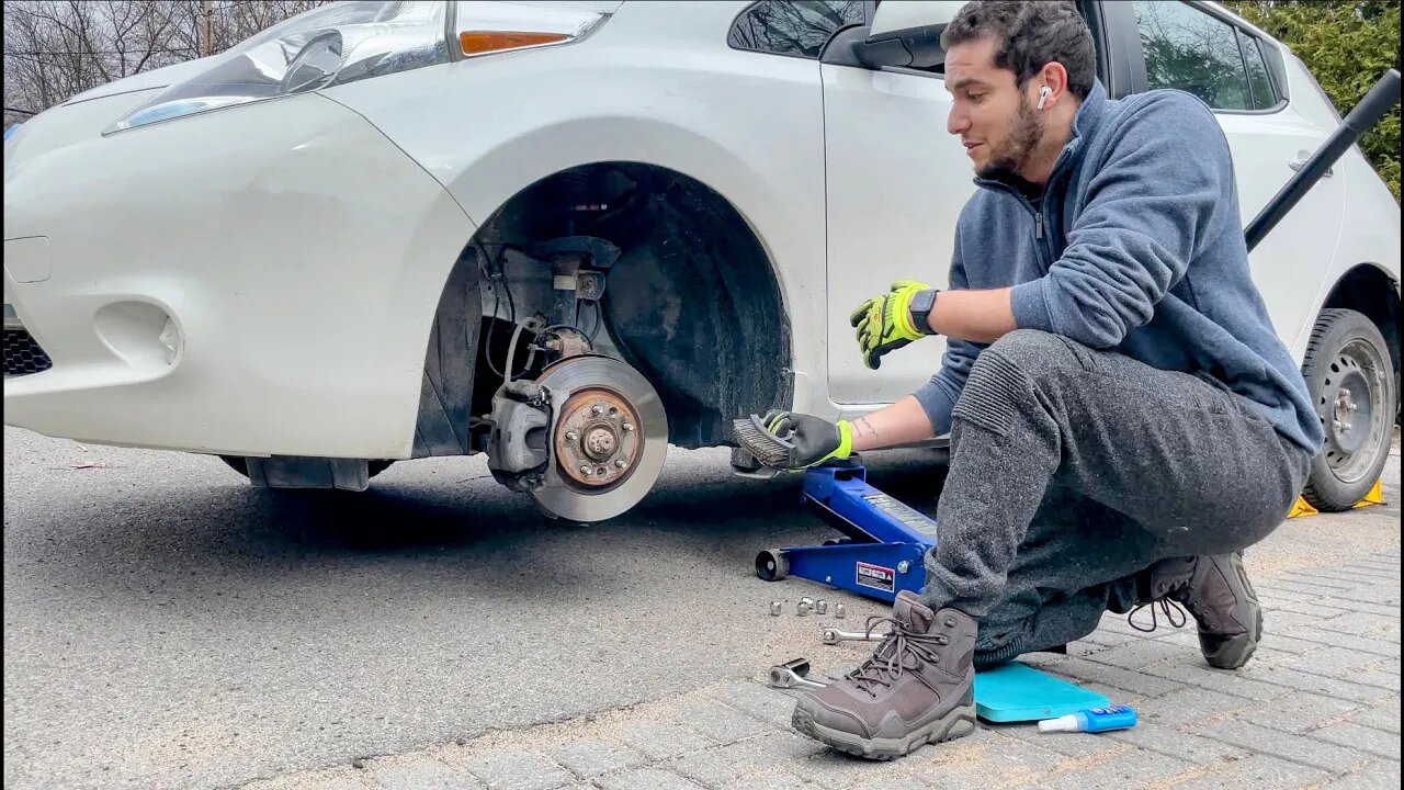 Nissan Leaf Tire Change - Super Beginner Friendly Tutorial