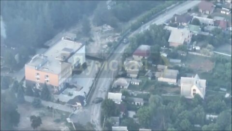 Footage of Russian armored vehicles entering the streets of Svyatogorsk, Izyum direction