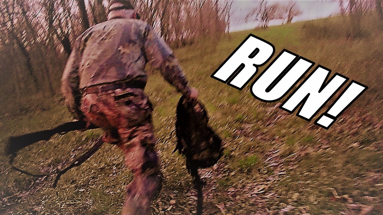 TURKEY HUNT BOTCHED IN A HURRY - Surprise Gobbler!