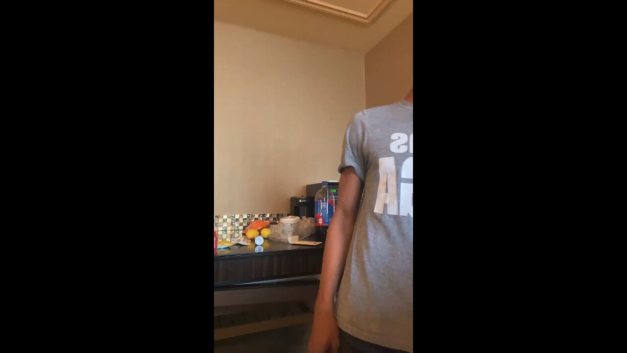 CHARLESTON WHITE IG LIVE: Charleston Roast & Joke On Black People That Sags Pants (15-01-23)