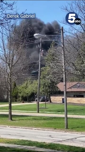 Viewer video of fire at Fairmount Temple in Beachwood