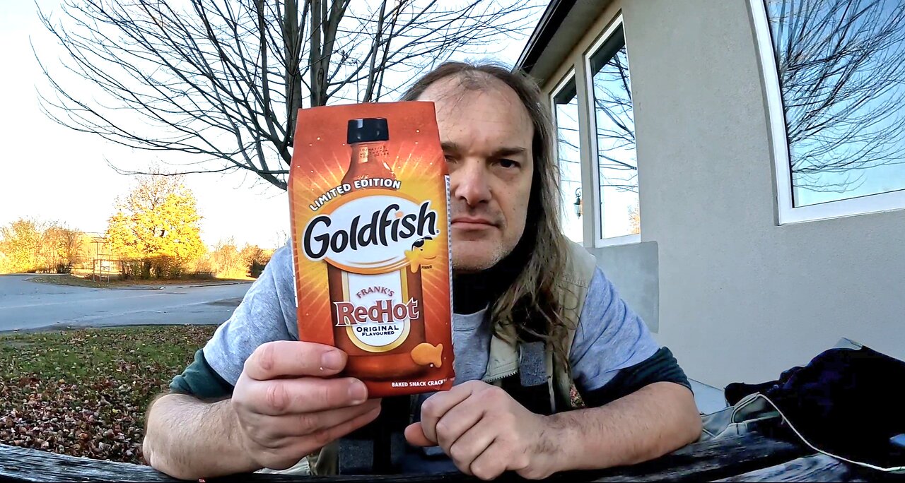 Goldfish Limited Edition Frank's RedHot Sauce Review