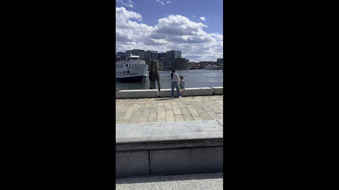 Long Wharf BOSTON - boats, ocean, chilling out 💥🔥