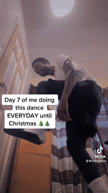 Day 7 of me doing this dance EVERYDAY until Christmas 🎄🎄