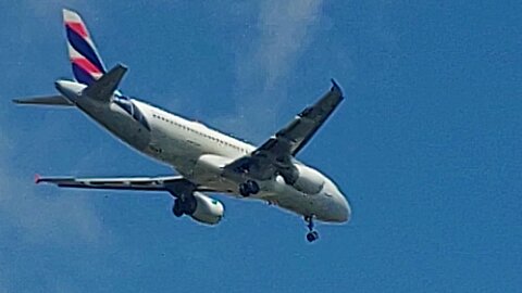 Airbus A320 PR-MBV coming from Recife to Fortaleza
